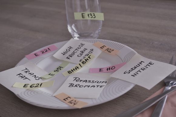 Los aditivos alimentarios pueden causar alergias