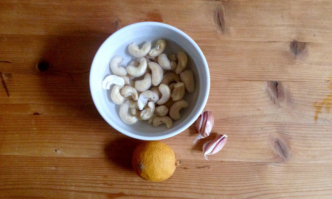Zutaten für die rohvegane Knoblauchsauce