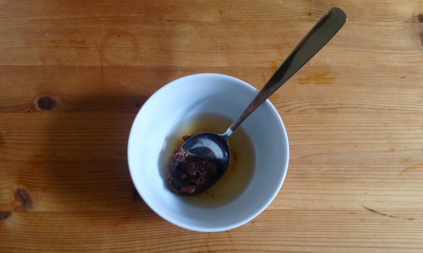 Размешивание мисо в воде