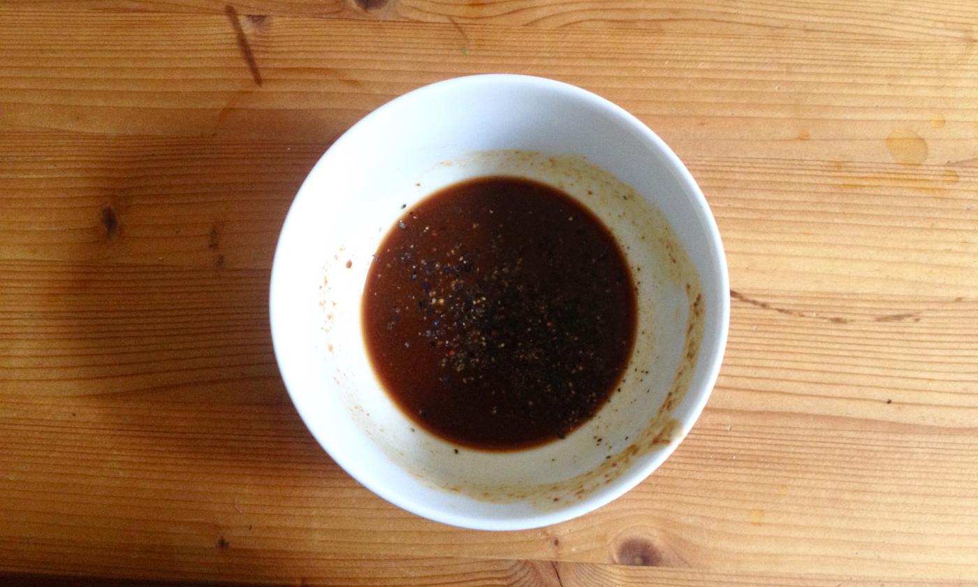 Gemüsesaft mit Karotten, Bleichsellerie, Miso und Pfeffer | Stiftung G+E
