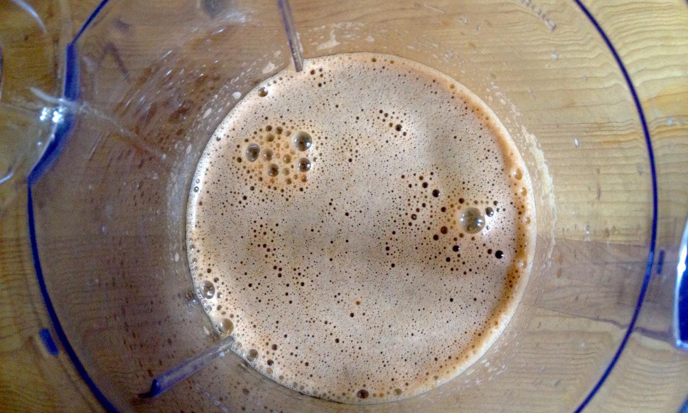 Durante el licuado suele producirse espuma.