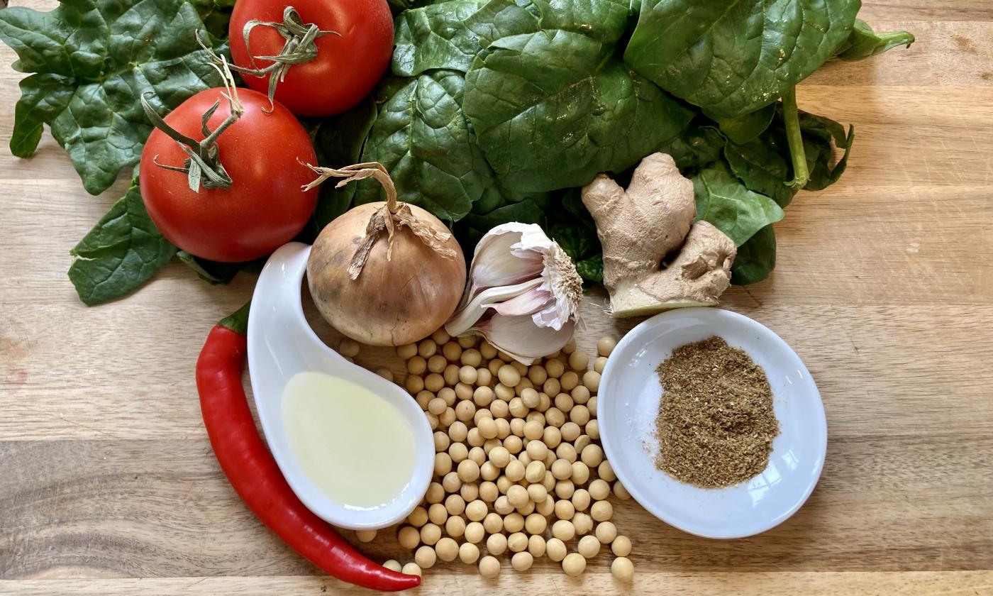 Imagen de ingredientes proporcionados para la receta "Soja con espinacas a la india".