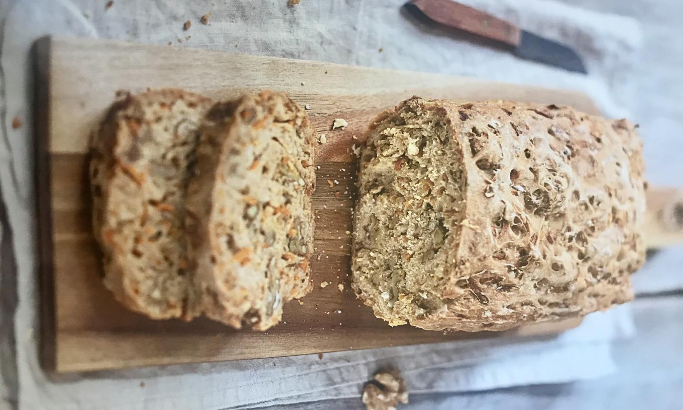 Нарезка «Морковно-ореховый хлеб» из книги «Vegane Kinderernährung», стр. 141.