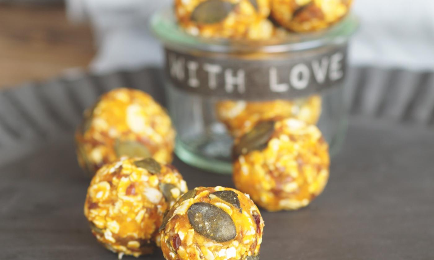 Immagine della ricetta «Snack di zucca e farina d'avena», dal libro «Gesund Backen mit Veganpassion» p. 138