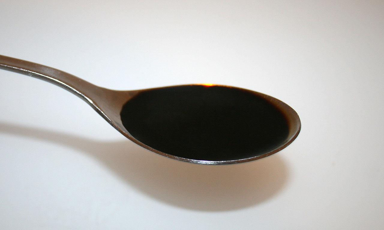 Spoon with sweet soy sauce: is most commonly used in Indonesian cuisine. Spoon with sweet soy sauce: is most commonly used in Indonesian cuisine.