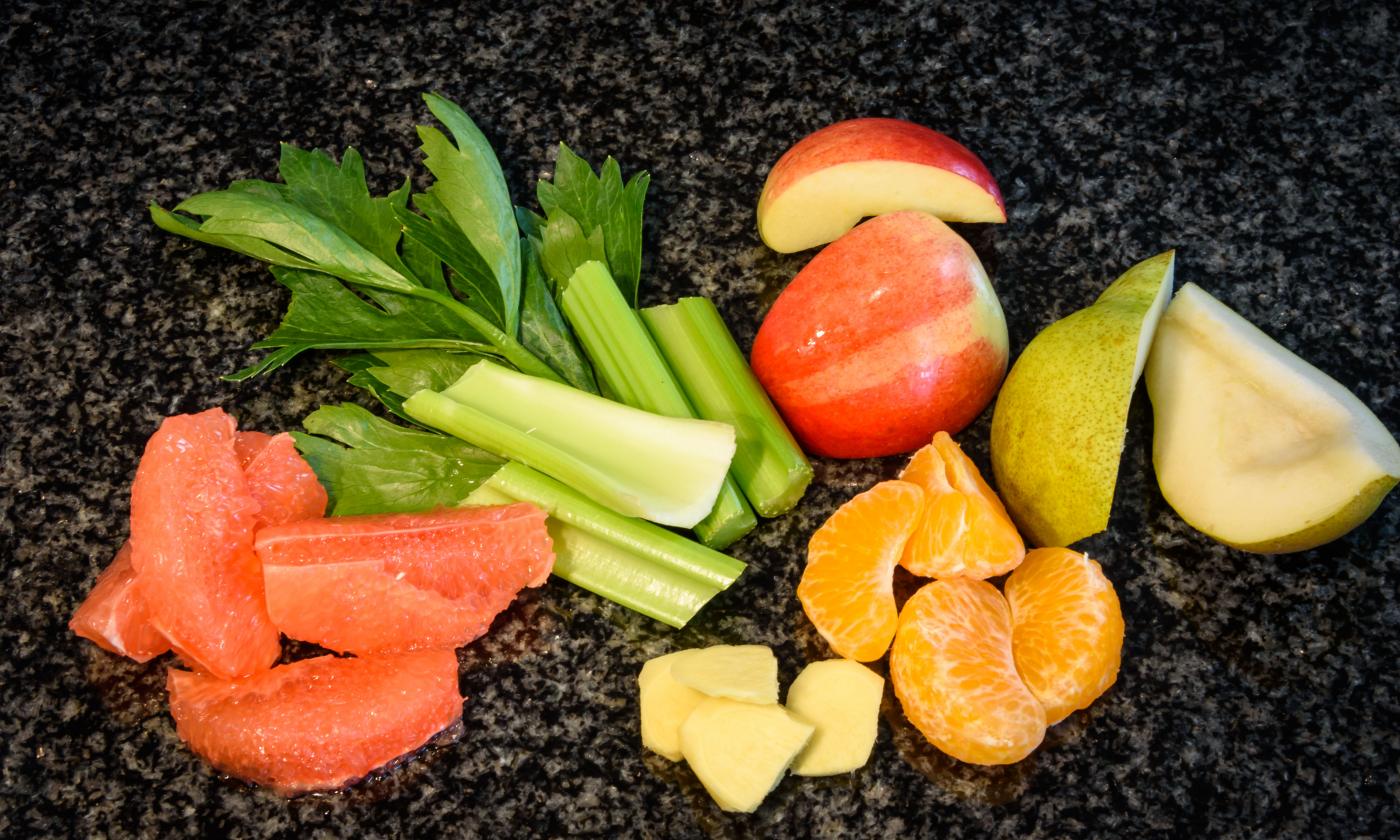 Prepared ingredients for the recipe Sweet and Tart Morning Smoothie with Grapefruit and Ginger
