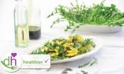 Bild des Originalrezeptes "Kartoffelsalat mit Löwenzahn und Kürbiskernöl" aus "Vegane Fitness-Küche"