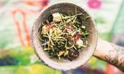 Imagen de la receta «Ensalada de dulse, arroz silvestre, tofu, sésamo y cebolleta», de «Wholefood..»