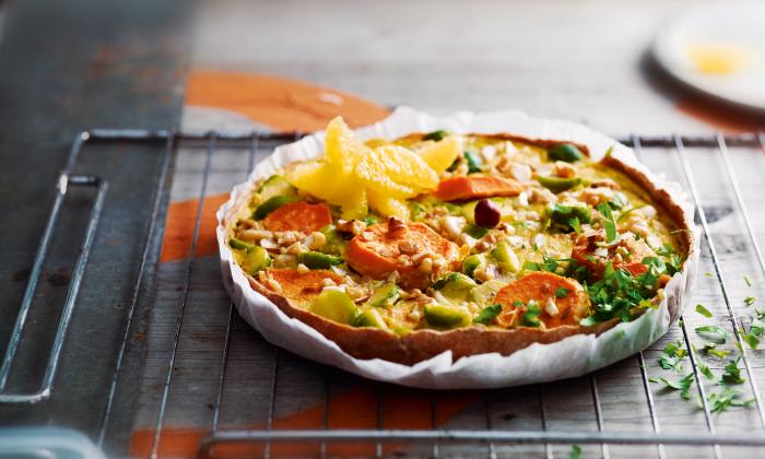 Quiche integral de coles de Bruselas, batatas y naranja