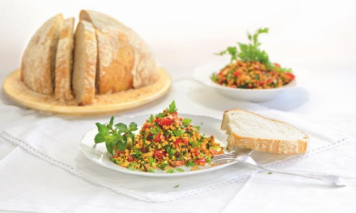 Colorful lentil salad with peppermint and parsley | Foundation G+E