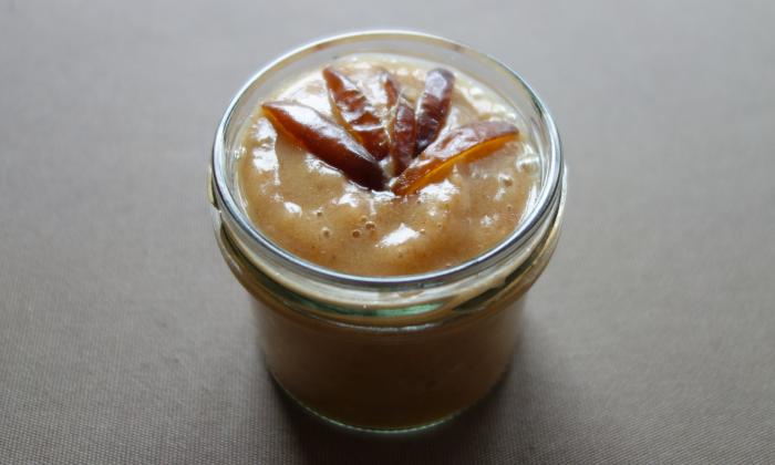 Sciroppo di data, acqua e limone