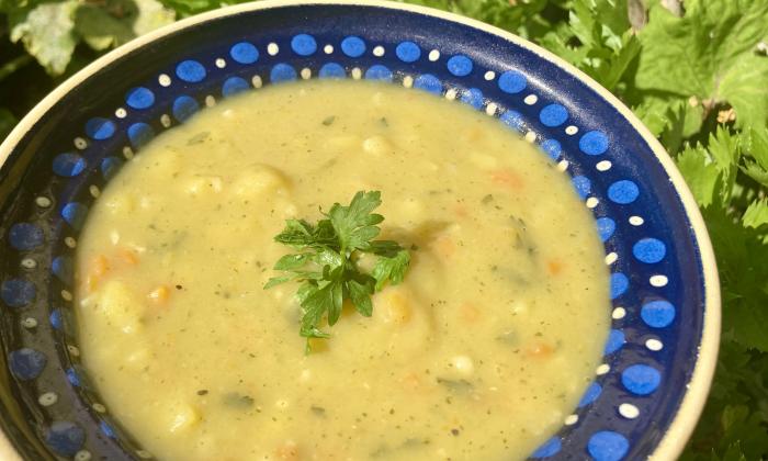 Quick creamy potato soup with celery | Foundation G+E