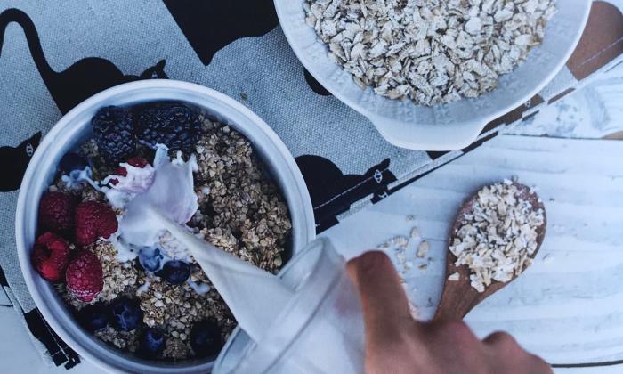 Dehydrated Raw Vegan Oat and Buckwheat Crunch with Flaxseed | Foundation G+E