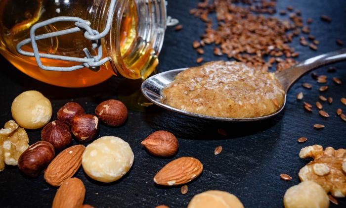 Miscela di miele Natura Sanat con macadamia