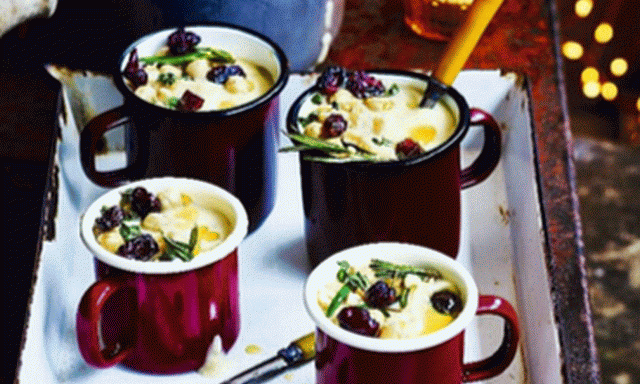 Puré de chirivía y vainilla con tomillo y leche de almendras