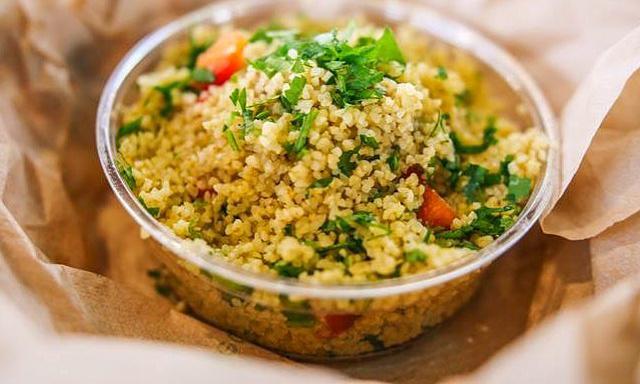 What The Pitta (London, Shoreditch) in London, vegan eatery, a salad box with couscous and more. What The Pitta (London, Shoreditch) in London, vegan eatery, a salad box with couscous and more.