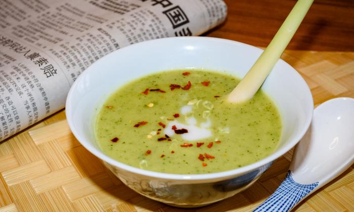 Zucchini soup with lemongrass and lime juice | Foundation G+E