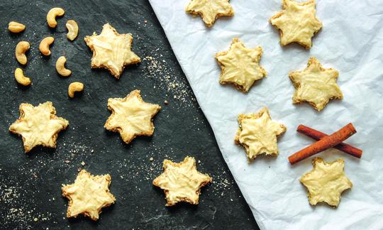 Recipe picture "Cinnamon stars" from "Die Kleinschmeckerin" by Vanessa von Hilchen, page 147