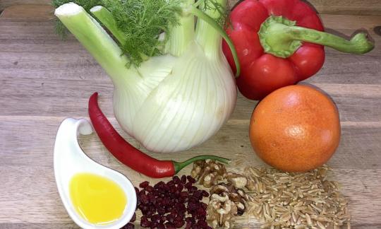 Изображение ингредиентов предоставлено для «Салат Камут с фенхелем и барбарисом».