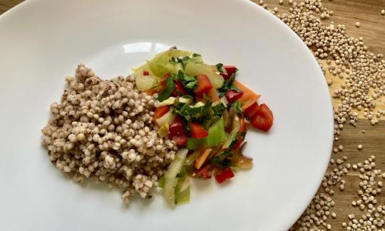 Recipe picture of the prepared "sorghum millet with colorful vegetables".