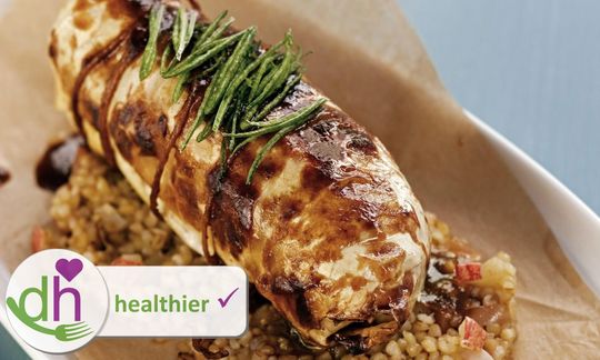 Imagen de la receta original «Rollitos de repollo con bulgur ...», del libro:«Hier & Jetzt vegan»