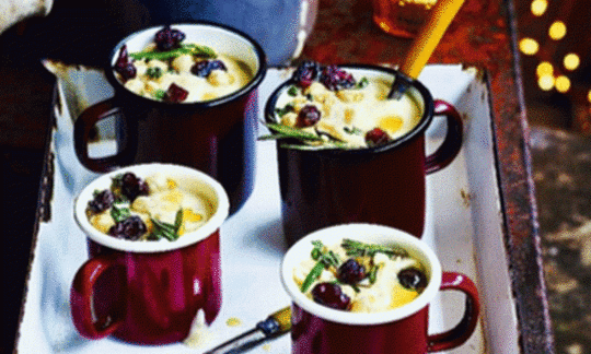 Фото рецепта "Пастернаково-ванильный суп" из "Vegan Christmas", автор Gaz Oakley, стр. 31