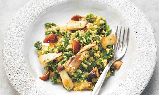 Фото рецепта «Пшенотто с кале и грибами» из «Essen gegen Arthrose - Das Kochbuch», стр. 121.