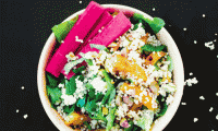 Rezeptbild "Schawarmasalat" aus "Und was isst du dann?", von D. Ficicioglu & F. Bork, Seite 121