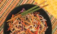 Imagen de la receta «Cremoso Pad Thai crudo», del libro «The Fully Raw Diet» de Kristina Carrillo-Bucaram, página 209