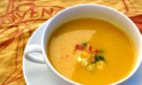 Картинка-рецепт готового «Острого супа из тыквы и брюквы с паприкой и карри».