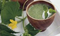 Nettle and Potato Soup from the cookbook “Hier & jetzt vegan” (Vegan here & now)