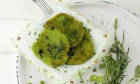 Savory Pea Pancakes (Erbsenpfannkuchen) from the cookbook “Das vegane Kochbuch meiner Oma”