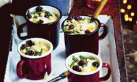 Recipe picture "Parsnip vanilla soup" from "Vegan Christmas" by Gaz Oakley, p. 31