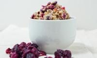 Imagen de la receta «Muesli de quinua con nueces» del libro: «Kick it vegan!».