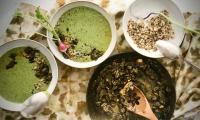 Recipe picture "Radish leaf spinach soup" with pumpkin seed topping, "My Little Green Kitchen" - p. 26