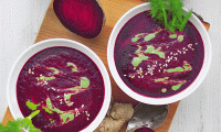 Recipe picture "Fruity beetroot and fennel cream soup" from "Rohgenuss" by Michaela Russmann, page 76