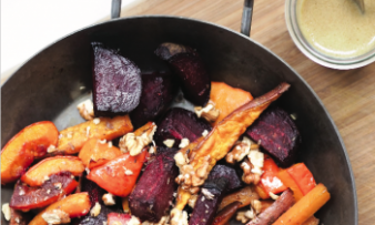 Rezeptbild "Herbstliches Ofengemüse mit Senfsauce" aus "Vegane Lieblingsrezepte ...", Seite 115 Rezeptbild "Herbstliches Ofengemüse mit Senfsauce" aus "Vegane Lieblingsrezepte ...", Seite 115