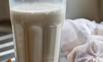 Almond Milk (Mandelmilch) from the cookbook “Rohvegan” (Raw vegan), p. 148 Almond Milk (Mandelmilch) from the cookbook “Rohvegan” (Raw vegan), p. 148